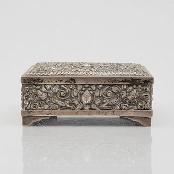 Cigarrask/skrin, silver, Yogya, Indonesien, 1900-tal.