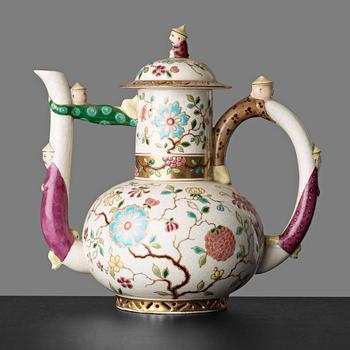 22. A creamware tea pot with cover, unmarked, presumably Rörstrand, 19th Century.