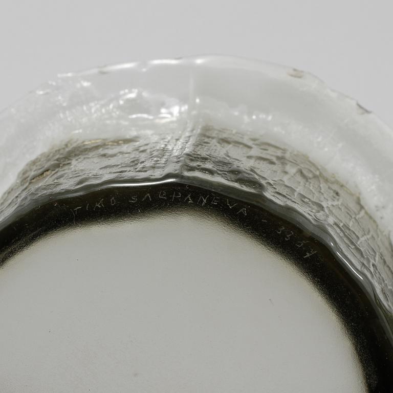 VAS samt SKÅLAR, 2 st, glas, Timo Sarpaneva, signerade, Iittala, 1900-talets andra hälft.