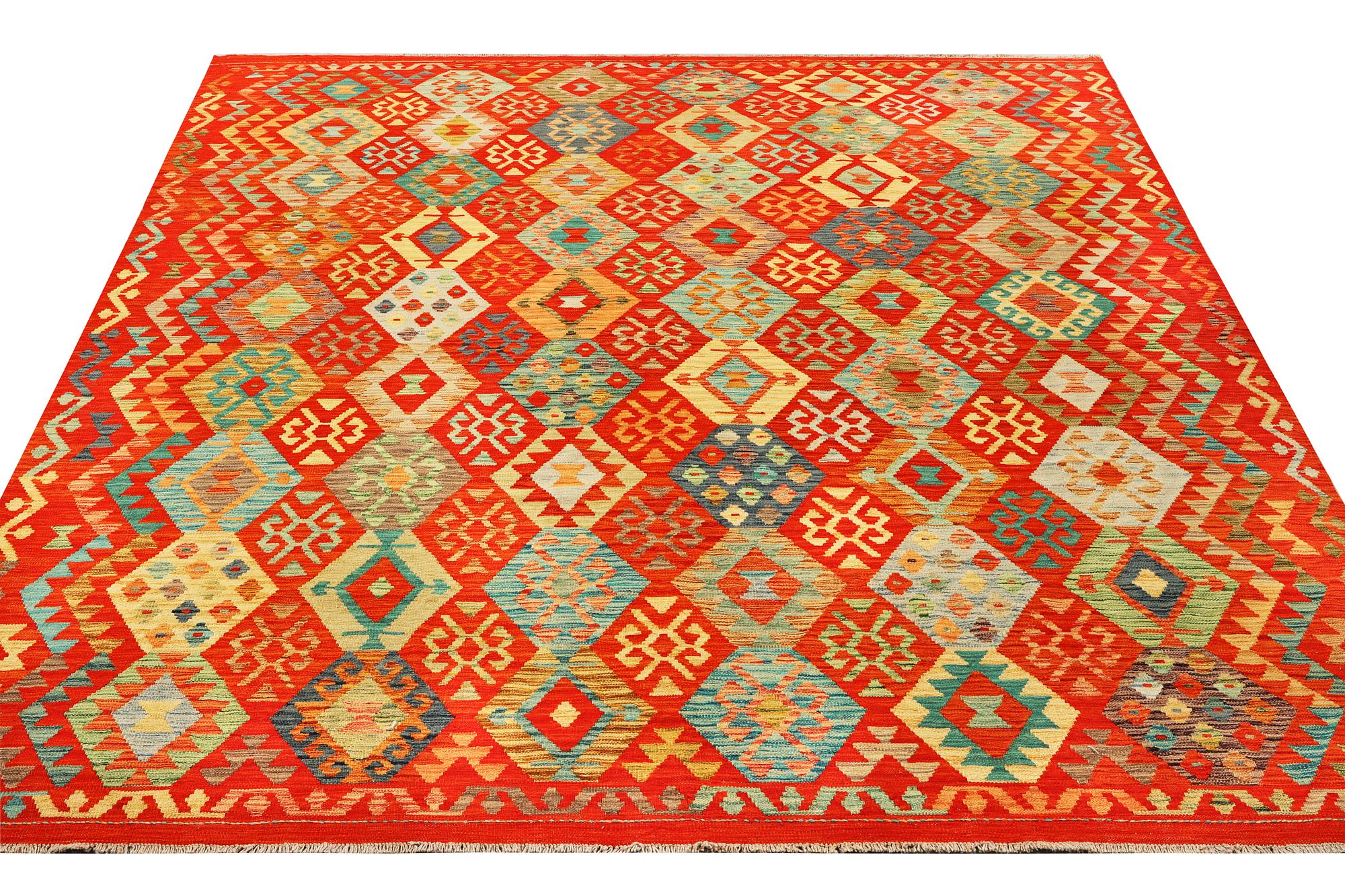 Matta, Kelim, ca. 302 x 257 cm.