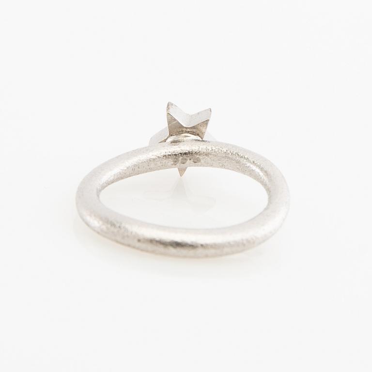 Ole Lynggaard, Ring, "Love", 18k white gold set with brilliant-cut diamonds, design by Charlotte Lynggaard.