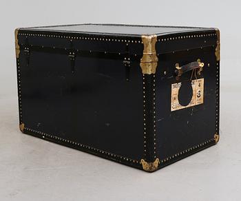KOFFERT, 1900-talets första hälft.
