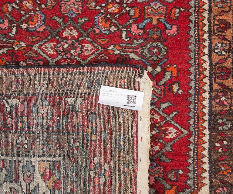 GALLERIMATTA, old, Iran, ca 325 x 112 cm.