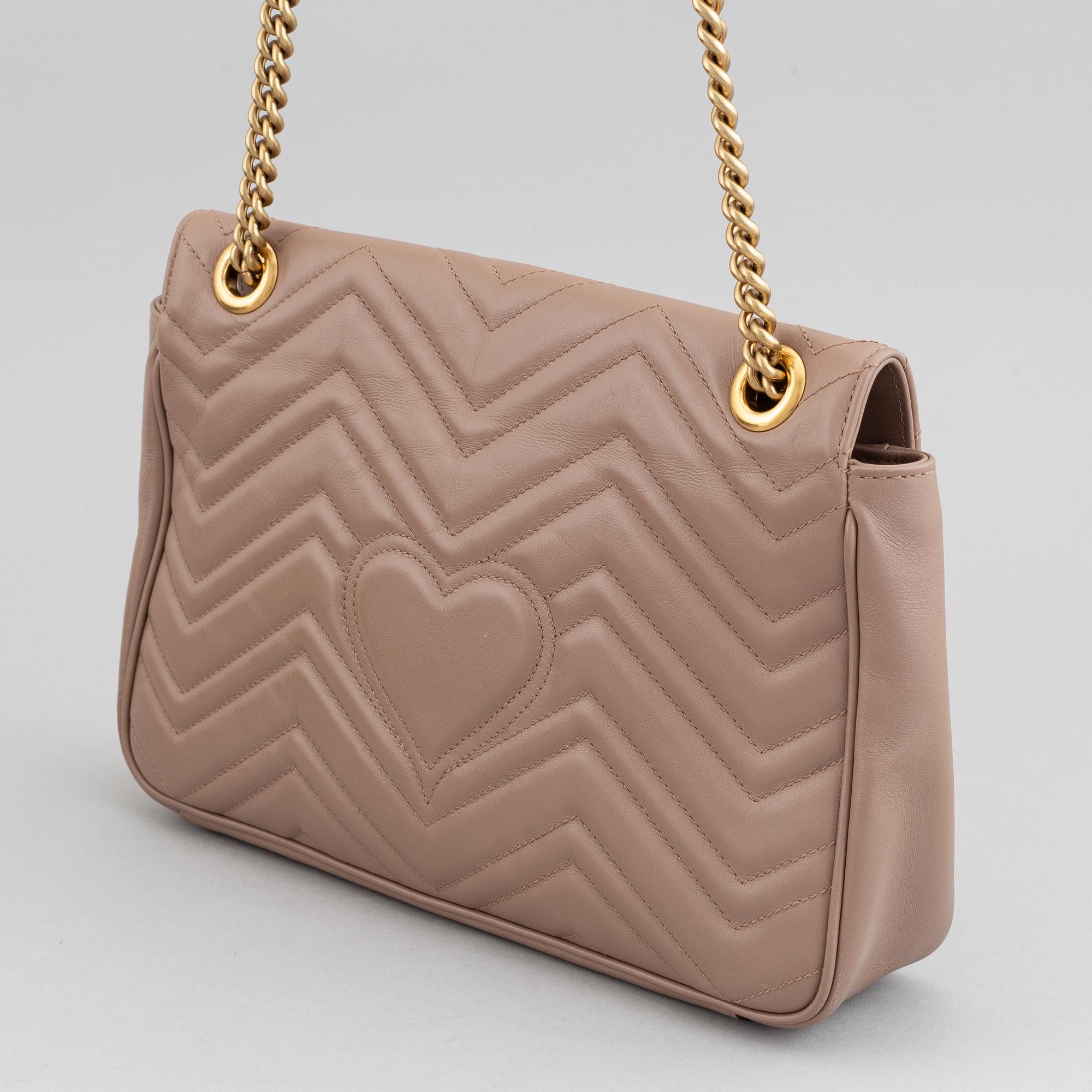 Gucci, a matelassé leather 'Marmont Medium' sholder bag.