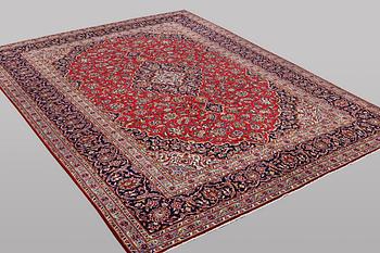 A carpet, Kashan, ca 397 x 295 cm.