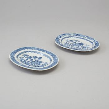 Two blue and white dishes, Qing dynasty, Qianlong (1736-95).