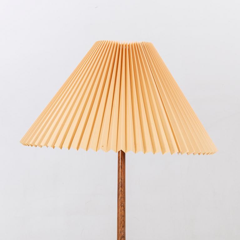 Golvlampa, 1900-talets mitt.