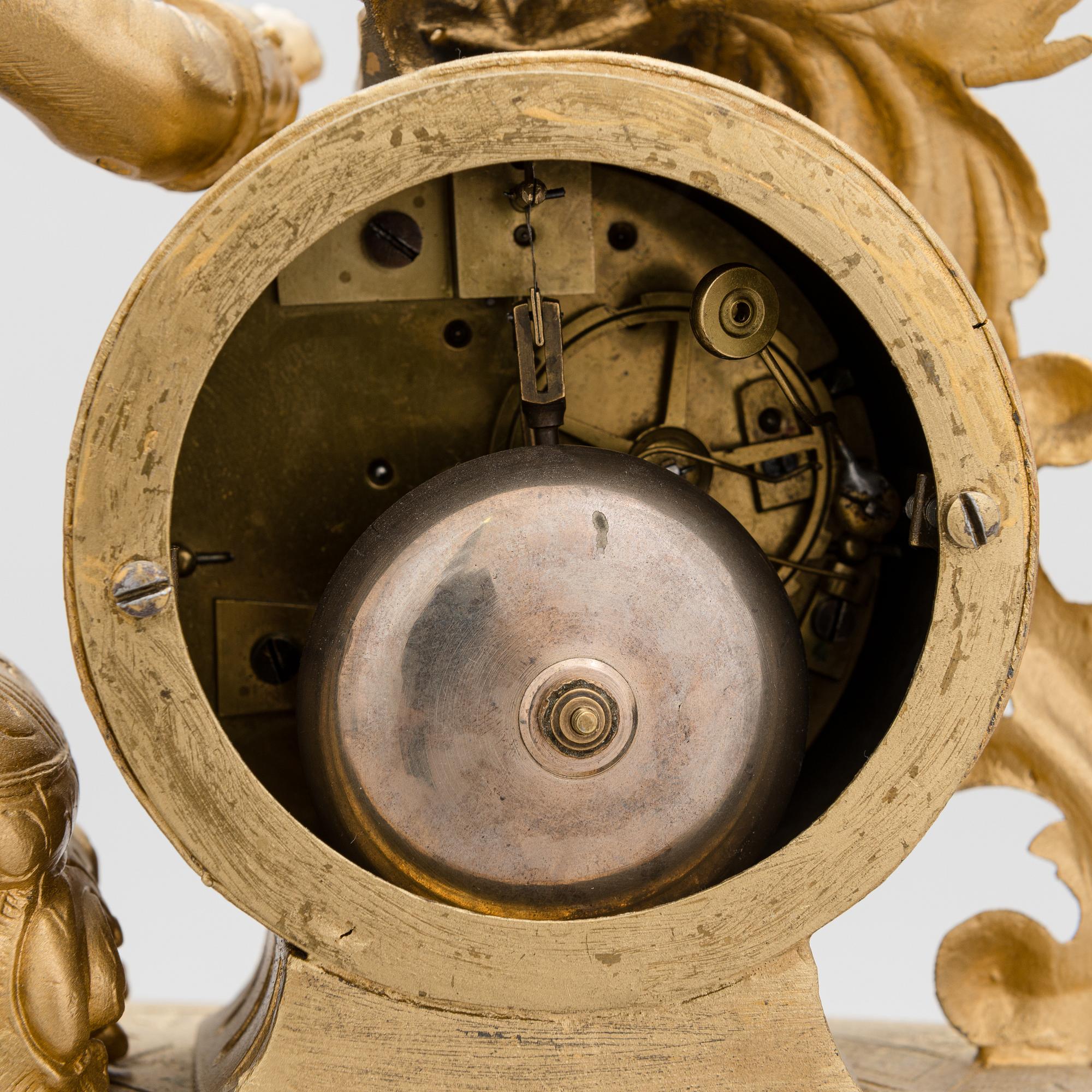Bordsur, Frankrike, fodral märkt PH Mourey, 1800-talets slut.