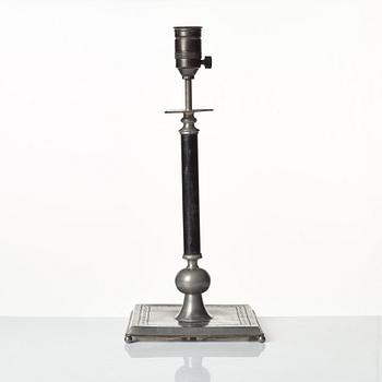 Estrid Ericson, bordslampa, modellnummer 461, Firma Svenskt tenn, Stockholm 1928.