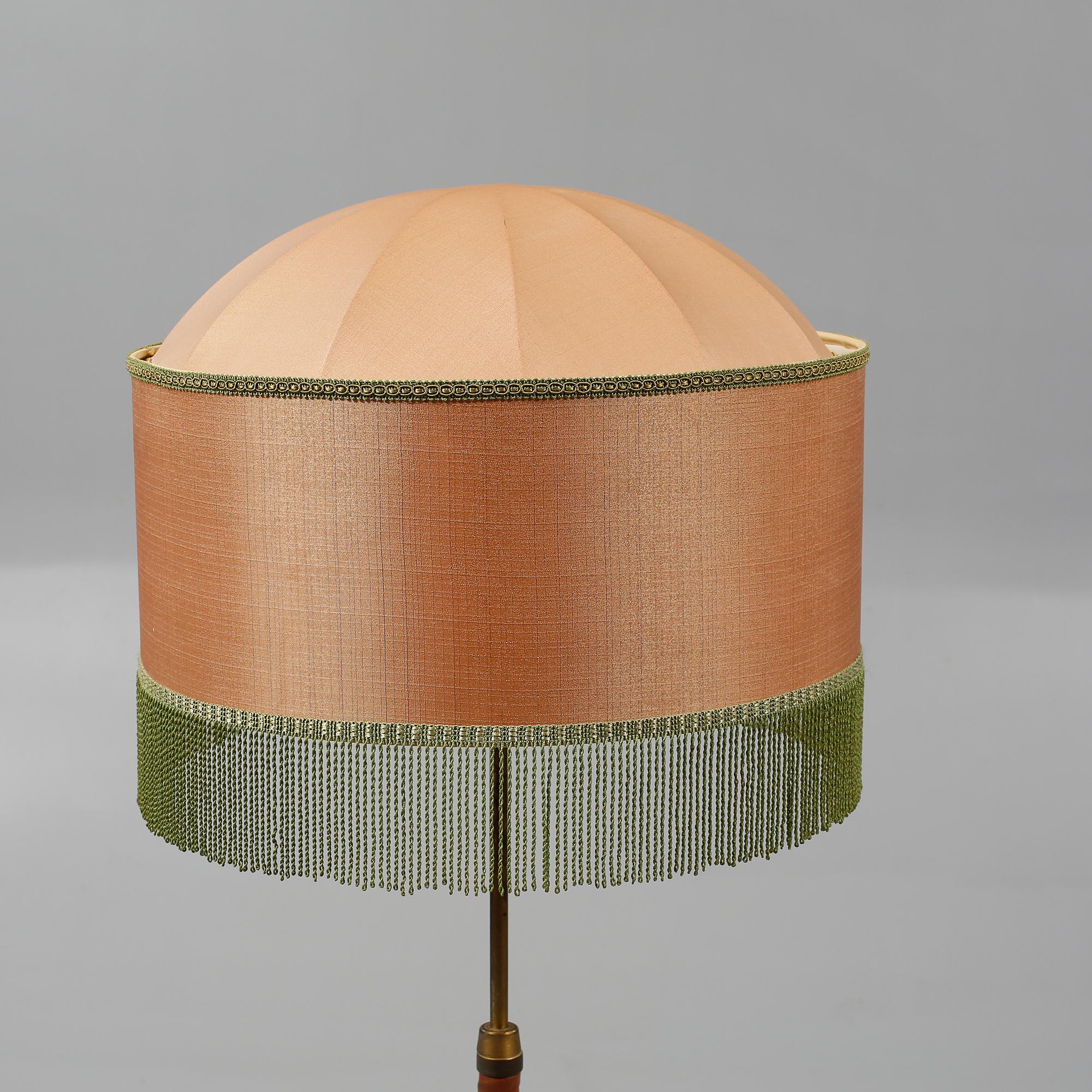 GOLVLAMPA, 1900-talets andra hälft.