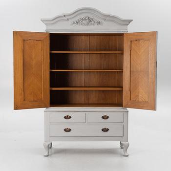 Skåp, 1900-talets första hälft.