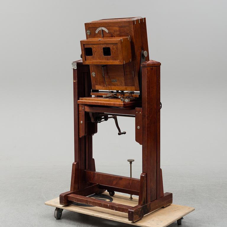 A first half of the 20th century studio camera.