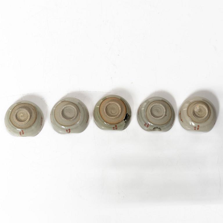 Sake-servis, sju delar, stengods, Japan, 1900-tal.