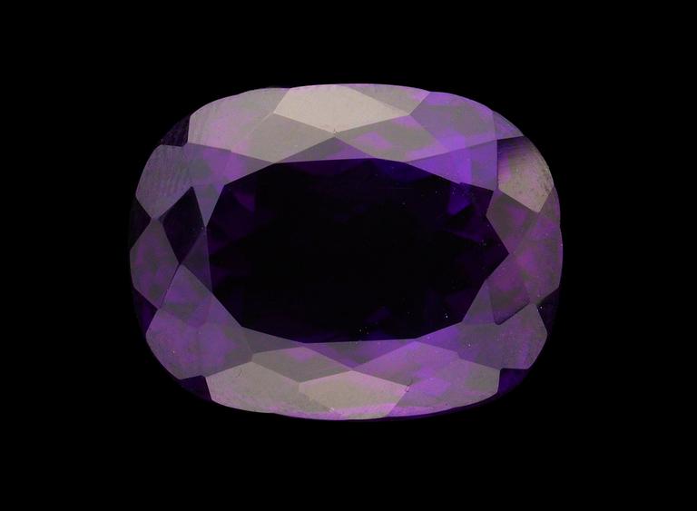 An unmounted amethyst.