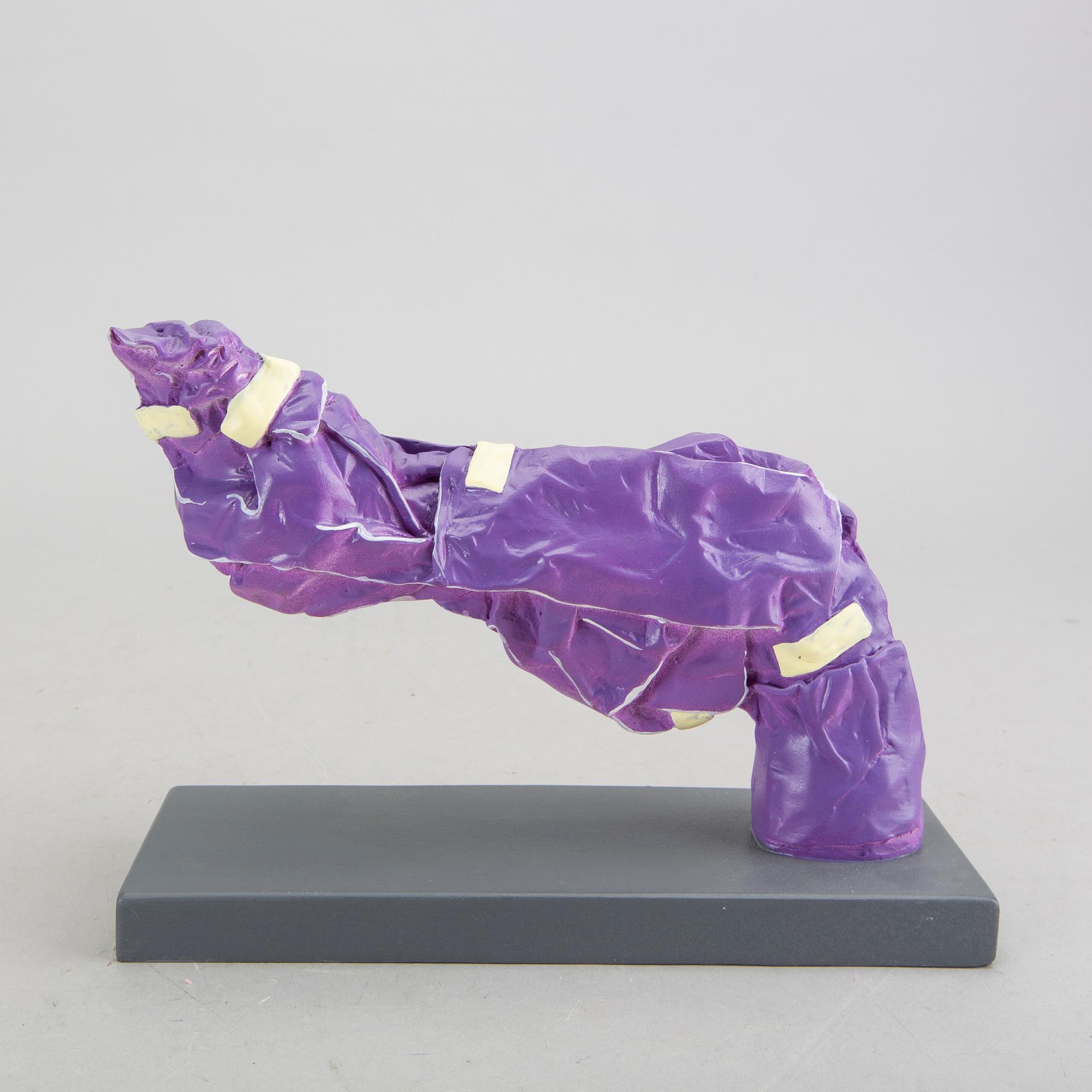 Carl Fredrik Reuterswärd, a Non-Violence Project Foundation scultpure.