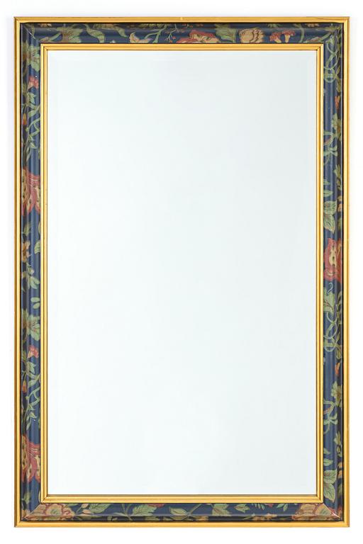 A mirror, G&C Billeder A/S Danmark.