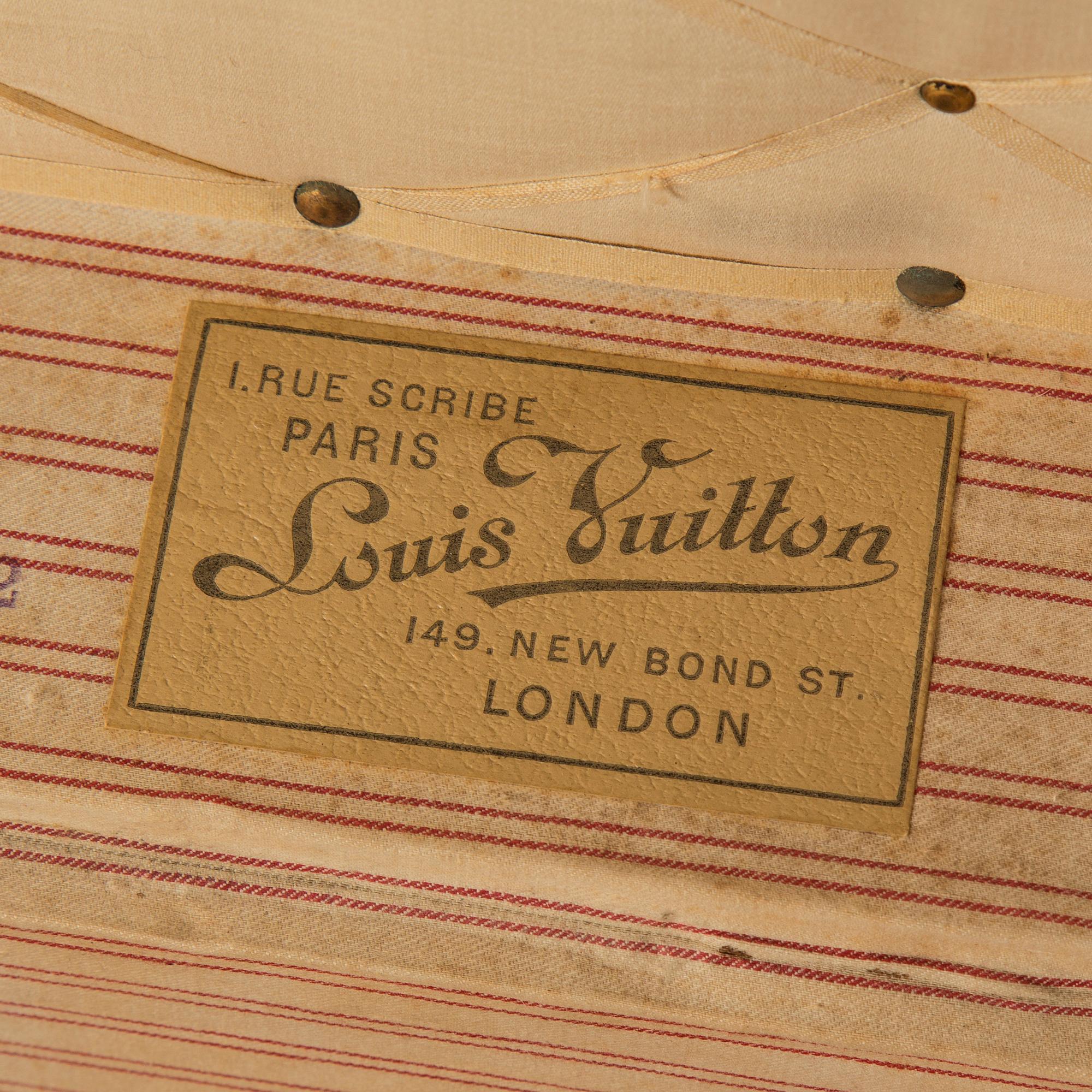 KOFFERT, Louis Vuitton.