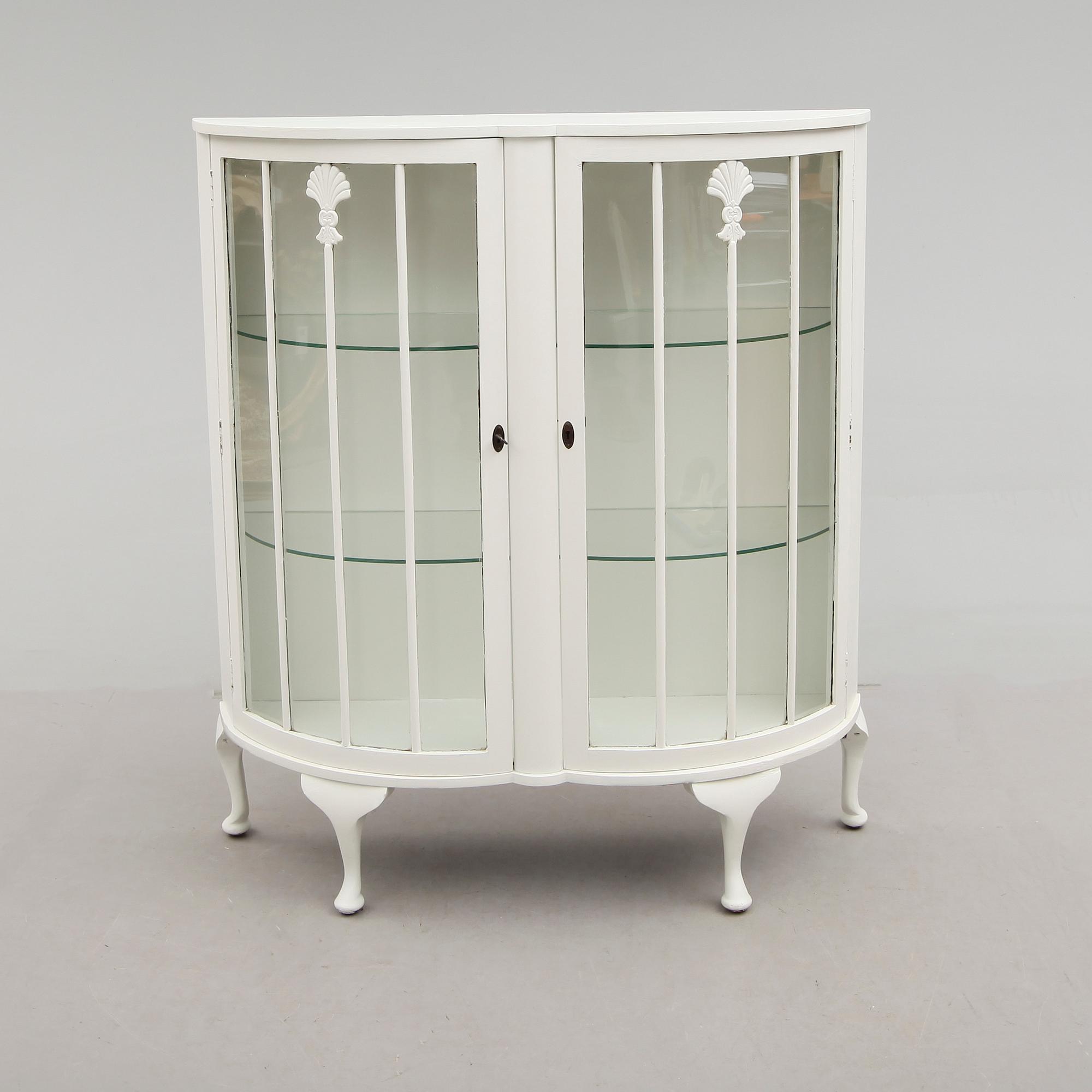 VITRINSKÅP, England, 1900-talets första hälft.