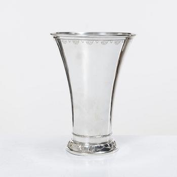 Guldsmedsaktiebolaget (GAB), A Swedish silver beaker, Stockholm 1936.