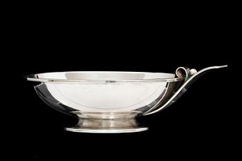 SKÅL, silver, Köpenhamn 1939. Vikt c:a 200 g.