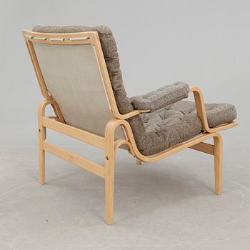 FÅTÖLJ, Bruno Mathson, Dux, brännmärkt, 1900-talets andra hälft.