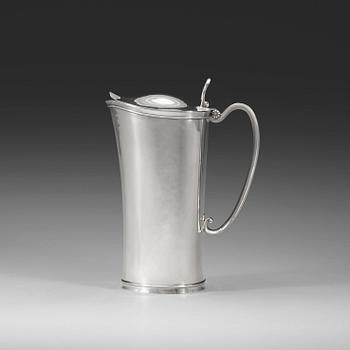 603. A Sven-Arne Gillgren sterling wine ewer, Guldsmedsaktiebolaget, Stockholm 1953.