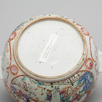 TERRIN, porslin, Kina, Qianlong 1736-95.