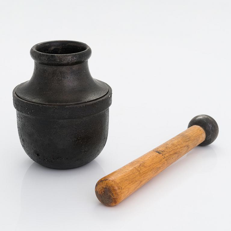 Bertel Gardberg, mortel, stämplad GB.