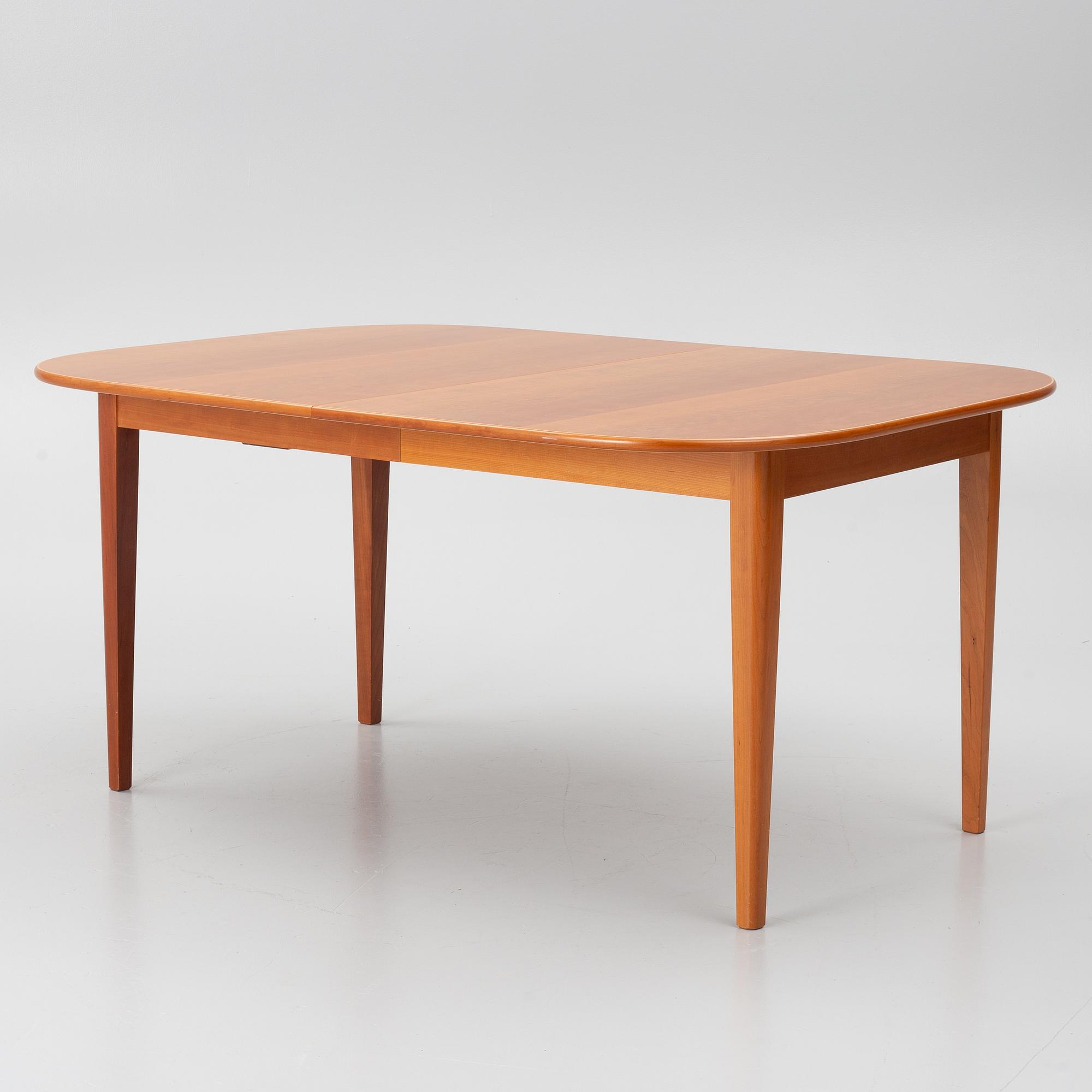 Josef Frank, dining table model 947, Svenskt Tenn, after 1985.