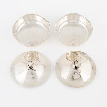 A pair of silver turrens with lid, mark of CF Carlman, Stockholm 1945 and 1947.