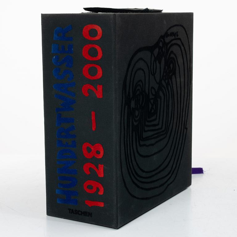 Friedensreich Hundertwasser, Books, 2 vols, 9790/10000, with accompanying colour etching, stamped signature and numbered 1004/2000. Taschen, 2000, Cologne.