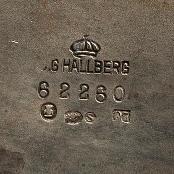 A three piece silver coffee service mark of CG Hallberg Stockholm 1916, weight 896 gram.