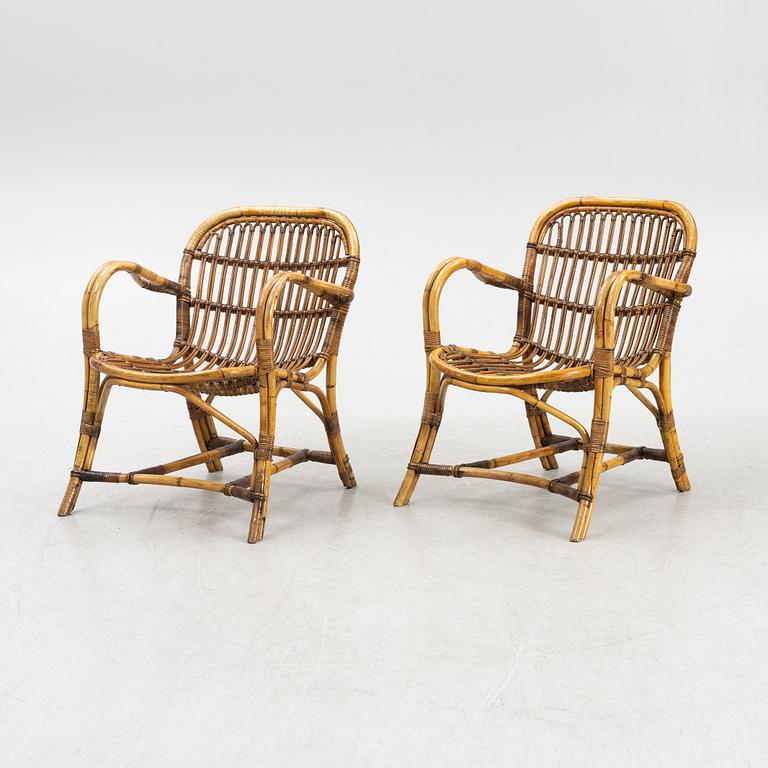 Fåtöljer, 4 st och bord, 1940/50-tal.