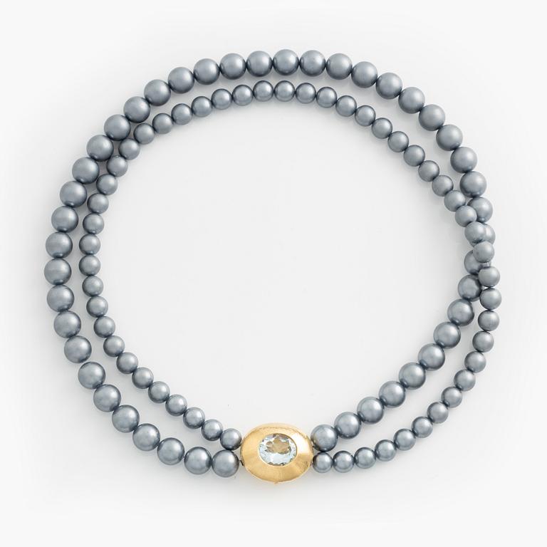 Collier, clasp Ole Lynggaard, 18K gold with aquamarine.