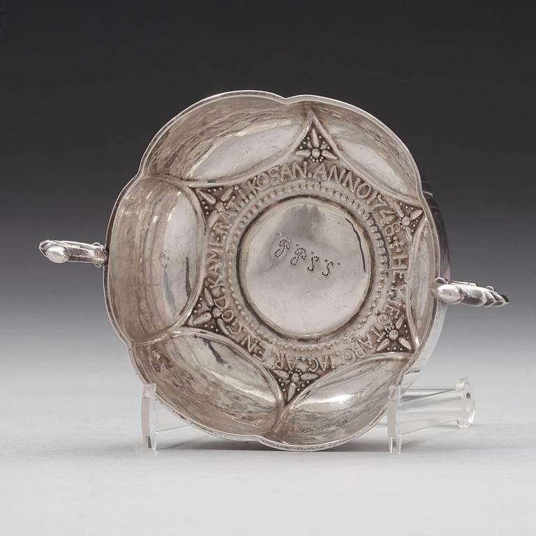 Peter Biörkman, brännvinsskål, silver, Karlskrona 1748.