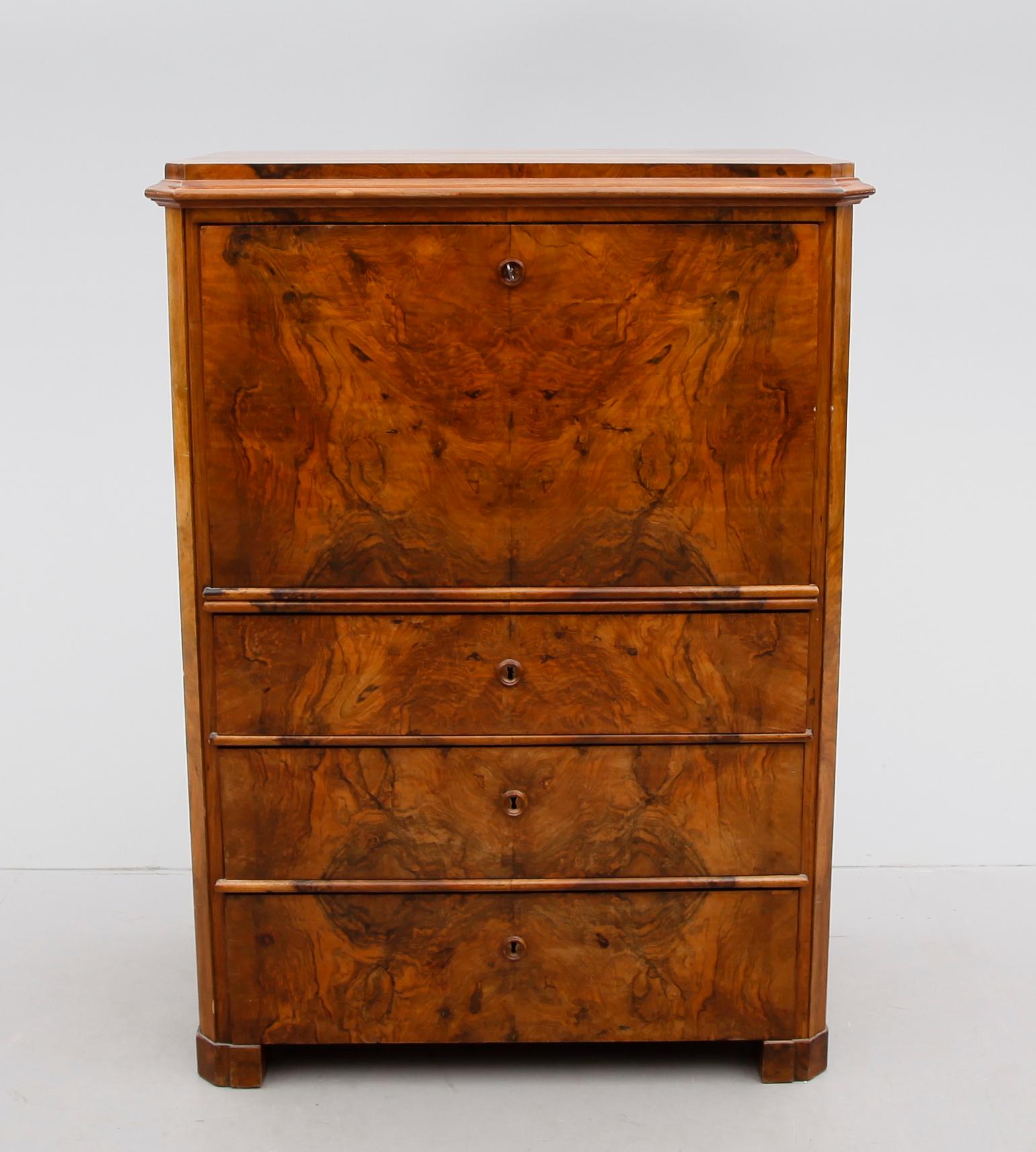 CHIFFONJÉ, 1800-talets mitt.