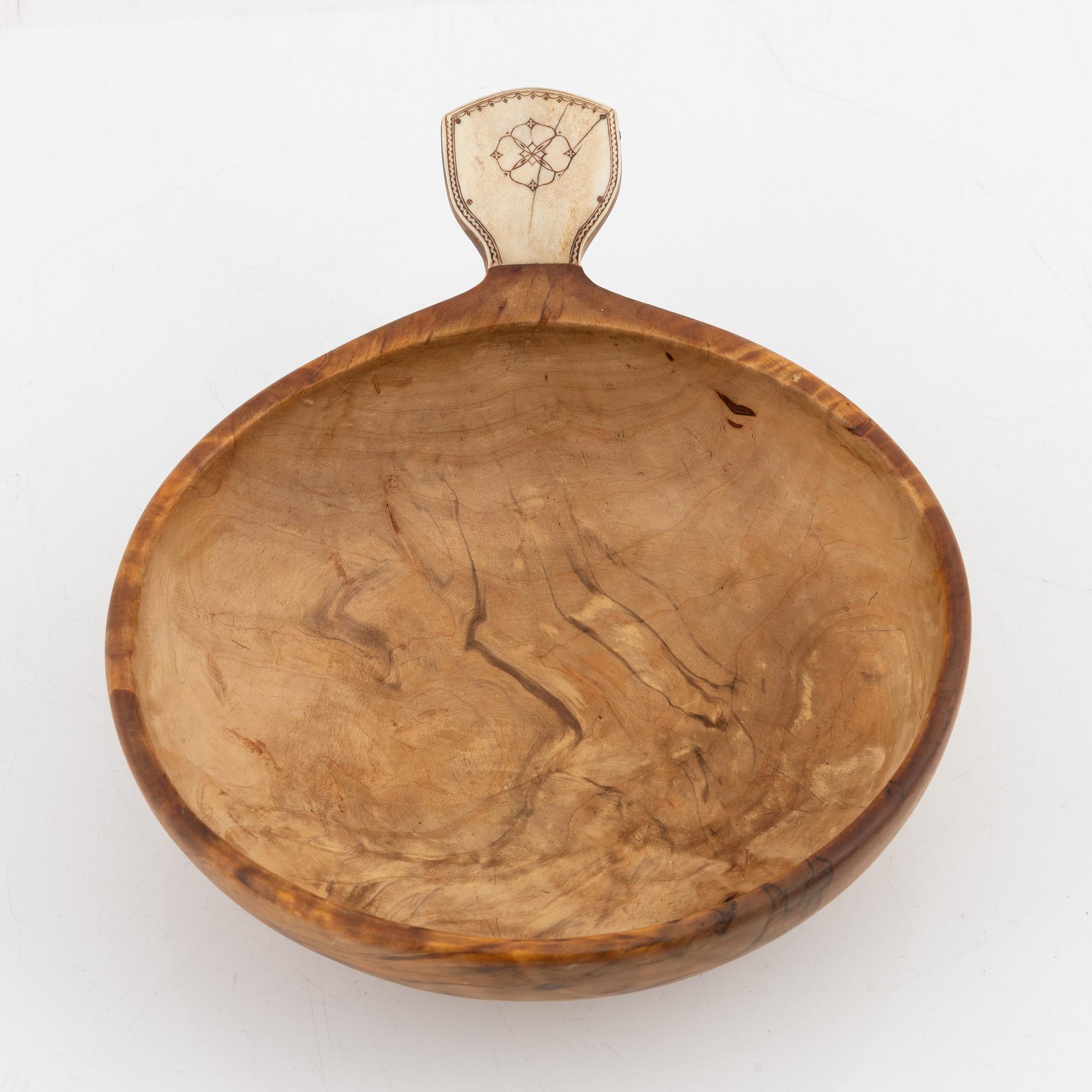 A birch milk bowl.