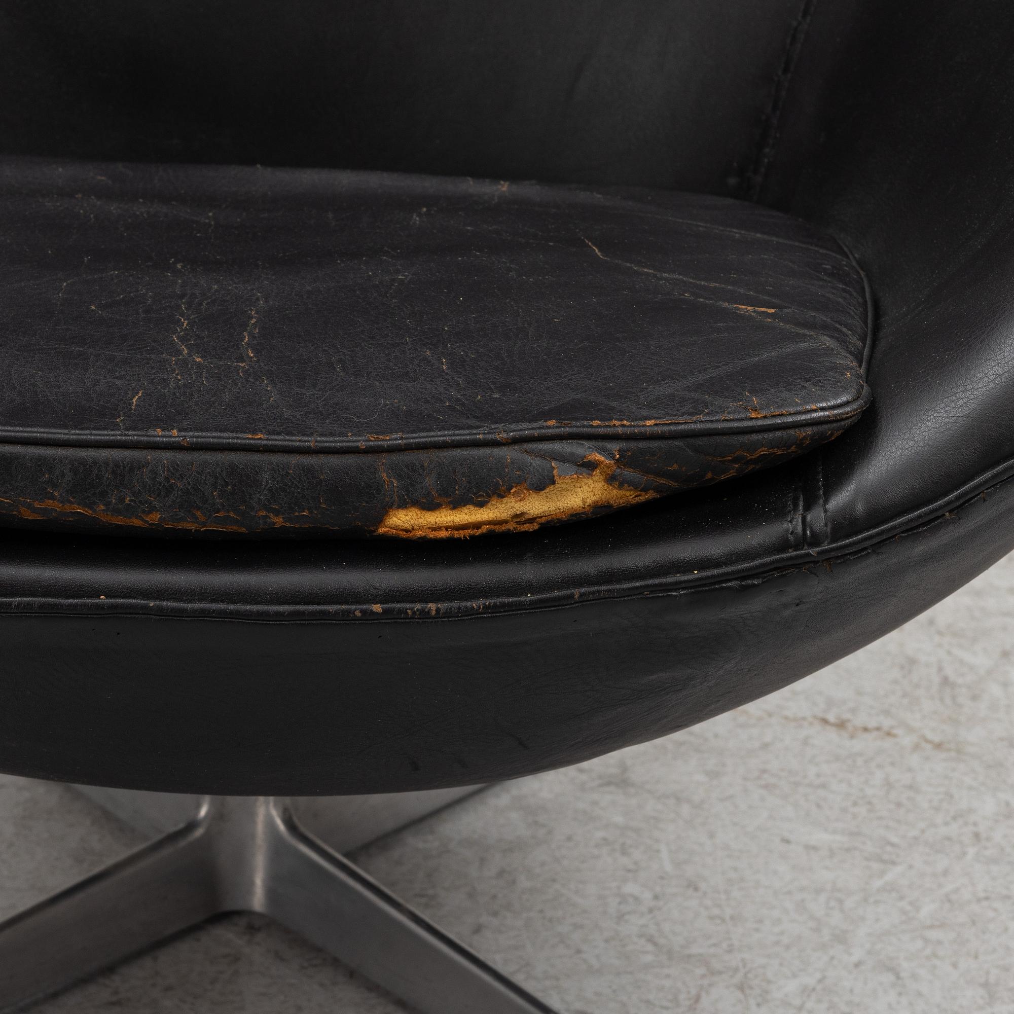 Arne Jacobsen, fåtölj, "Ägget/The Egg Chair", Fritz Hansen, Danmark 1971.
