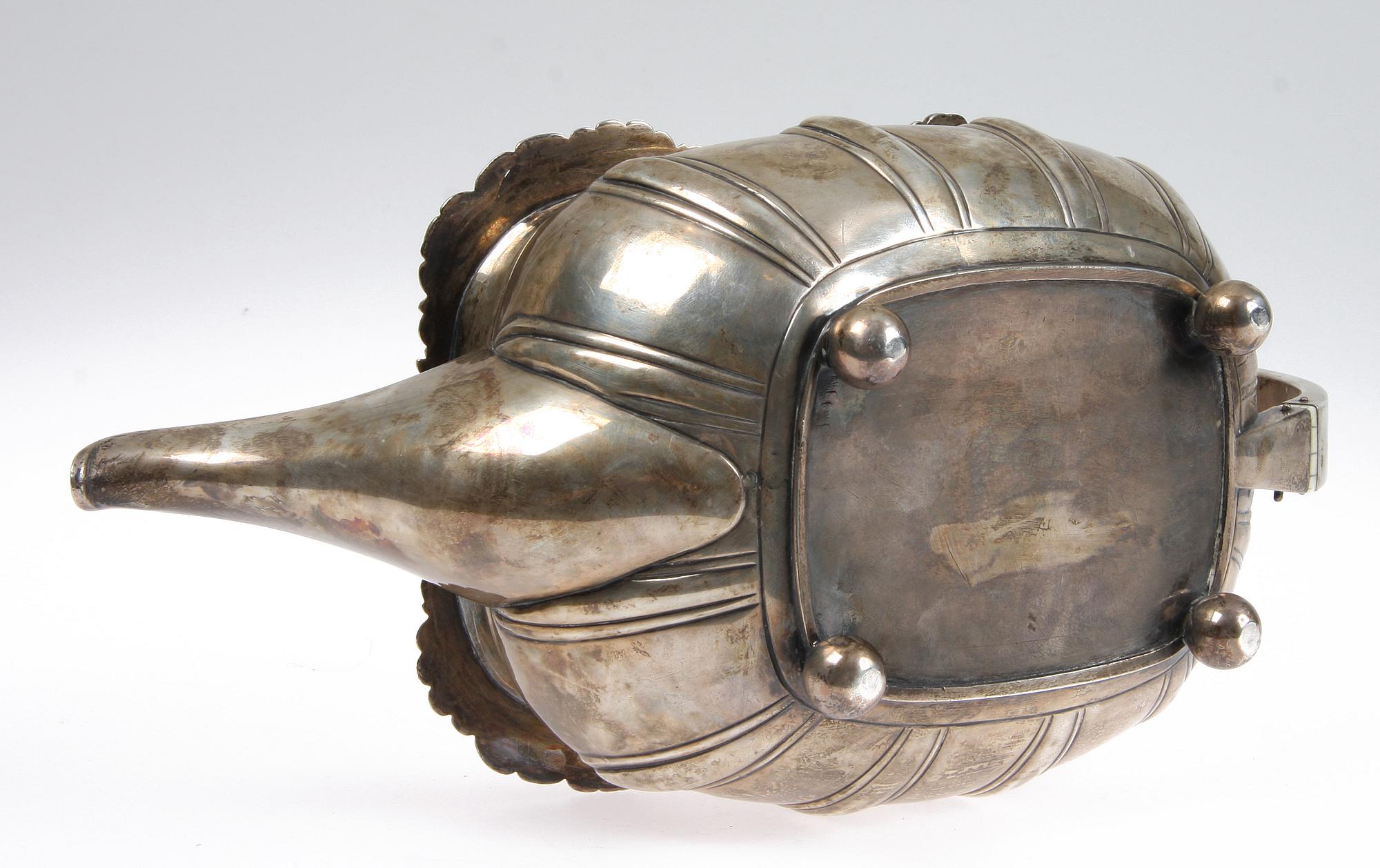 TEKANNA, silver, empir, London, England, 1817. Vikt ca 726 gr.