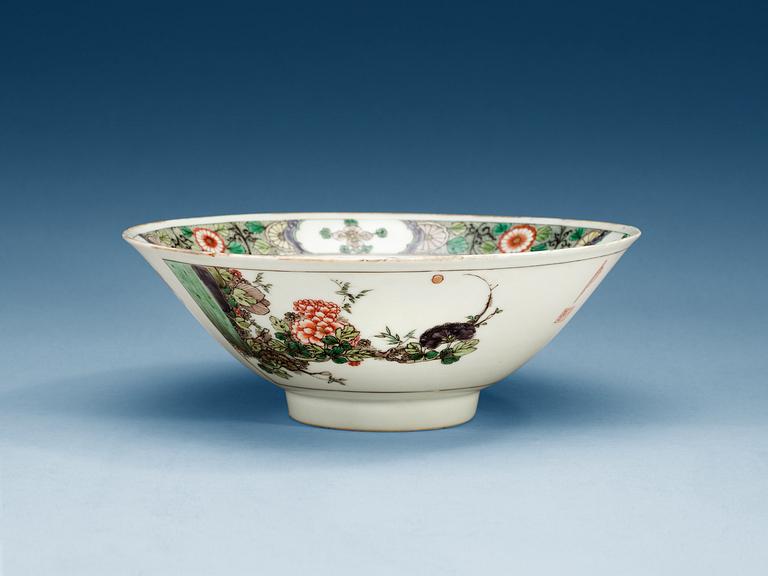 A famille verte bowl, Qing dynasty, Kangxi (1662-1722).