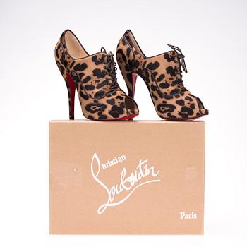 KENGÄT, "Lady Derby", Christian Louboutin.