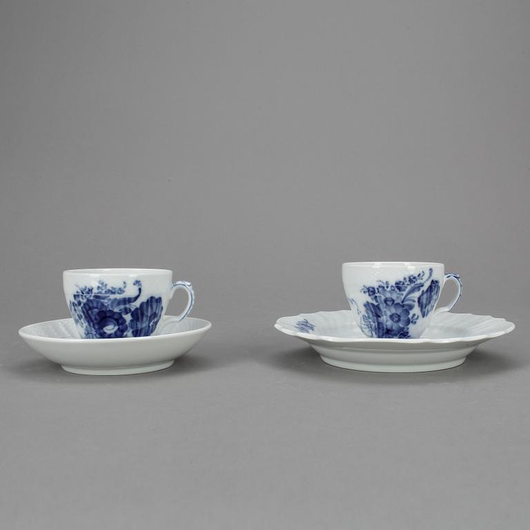 KAFFESERVIS, porslin, 24 delar, "Blå Blomst", Royal Copenhagen.