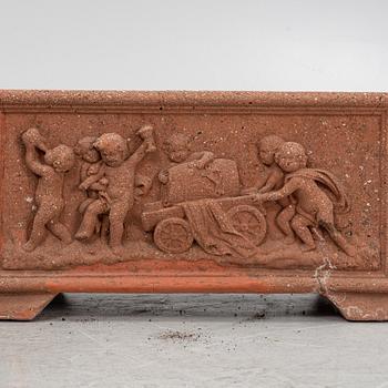 A pair of terracotta garden pots, 20th/21st Century.