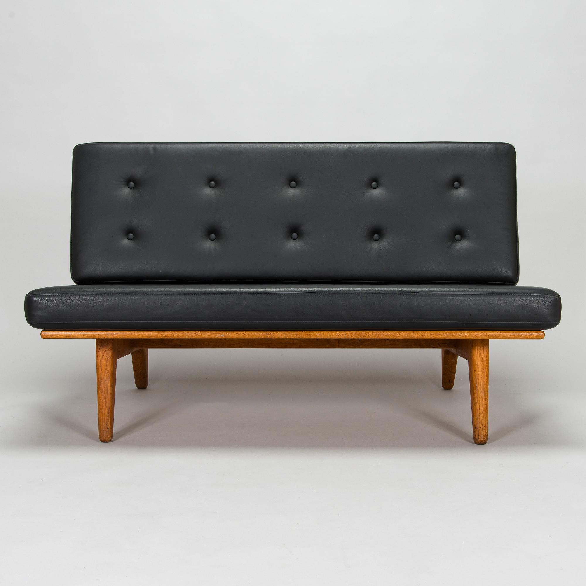Carl Gustaf Hiort af Ornäs, a 1950s 'Åre' sofa for Puunveisto Oy - Wood work Ltd.