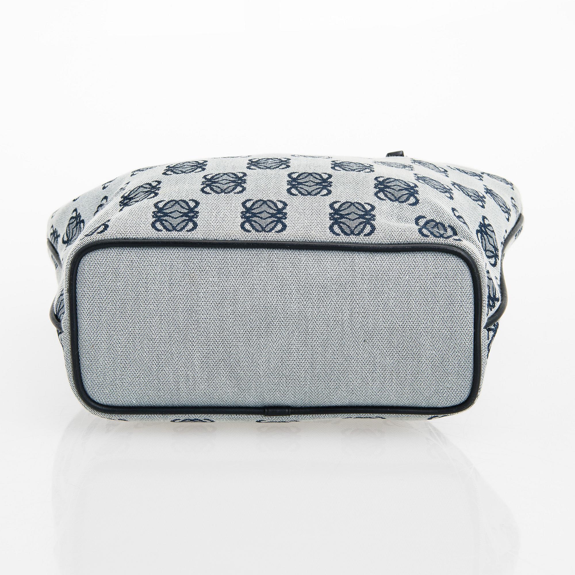 Loewe, väska.