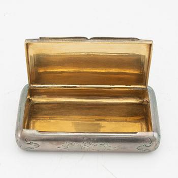 A Swedish 19th century silver and gilded snuffbox Stockholm 1862, weight 403 grams.