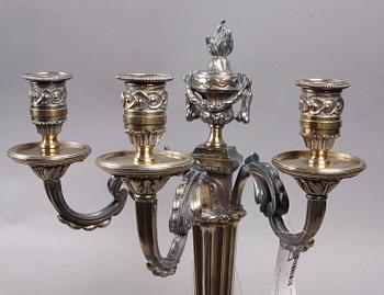 VÄGGAPPLIQUER, ett par, mässing Louis XVI-stil.