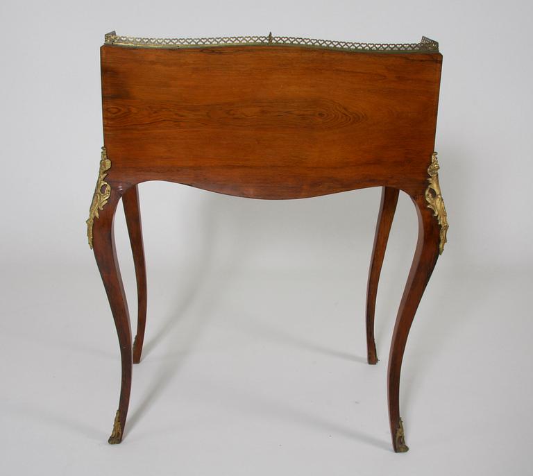DAMSEKRETÄR, Louis XV-stil.