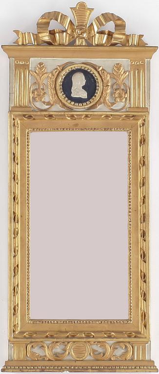 SPEGEL, gustaviansk, omkr 1800.
