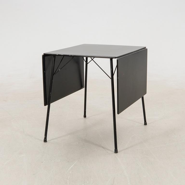 Arne Jacobsen, drop-leaf table, model 3601, Fritz Hansen, Denmark, 1960s.